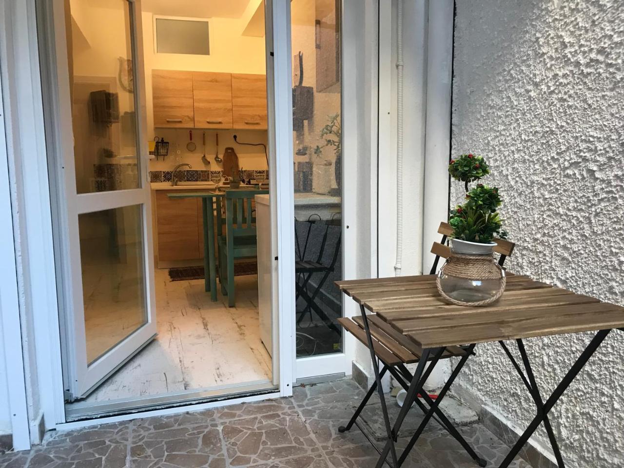 Two Houses Petralona アテネ エクステリア 写真